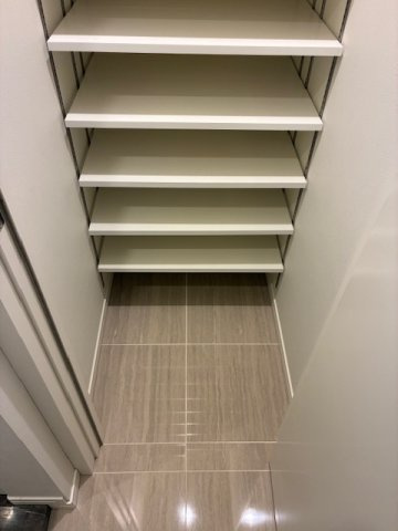 グランドメゾン白金の杜ザ・タワーの玄関