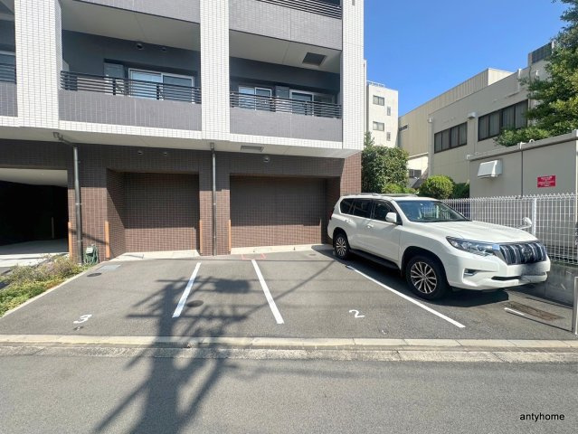 プラシード新町　手数料無料の駐車場