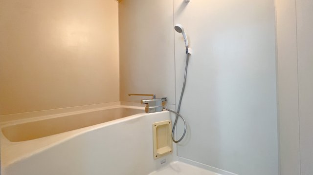 若松ハイツの浴室