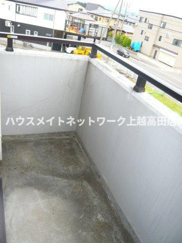 ベロウ山屋敷のバルコニー|バルコニー（参考同型304号室室内写真）