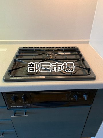 アルテール新御徒町のキッチン|グリル付き2口コンロ