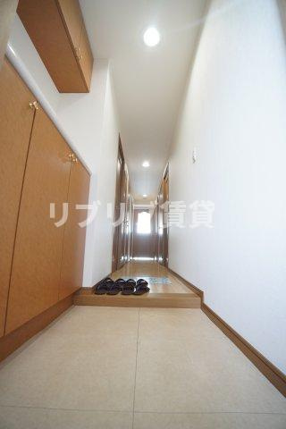 リーベスト西千葉の玄関