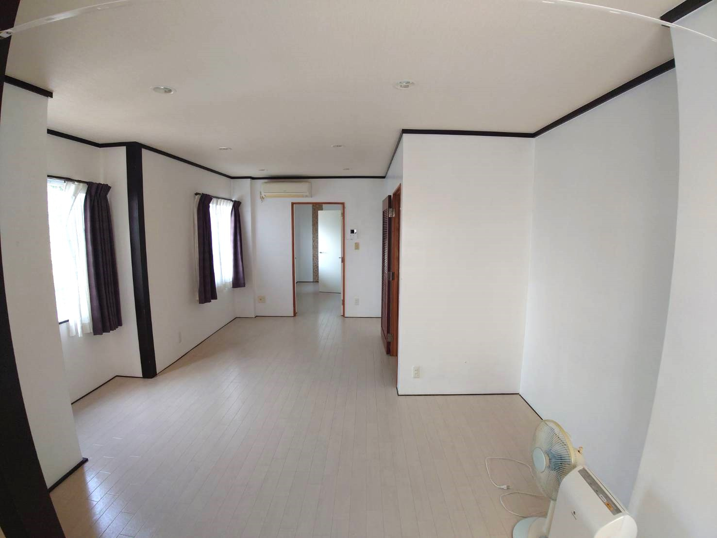 西日本ハイツの洋室