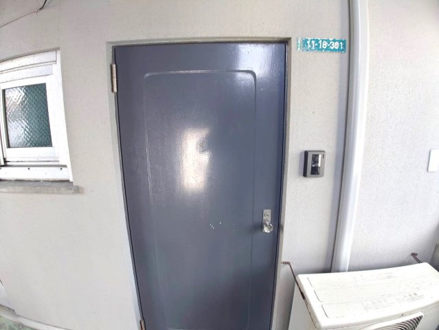 西日本ハイツの玄関