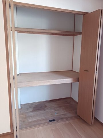 ジャン・セリューＢの収納