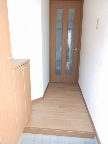 ジャン・セリューＢの玄関