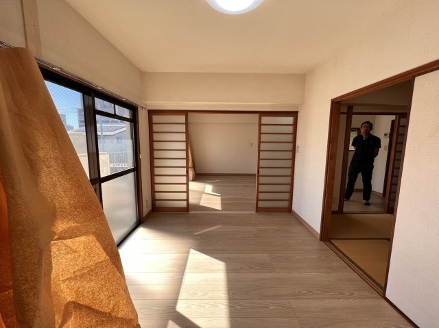 ピュアツネフジのロビー