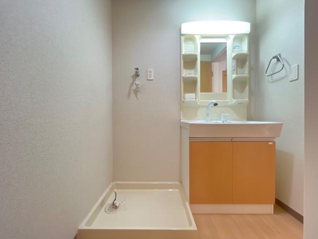 ハイツ江昭　Ｂ棟の洗面所|洗髪洗面化粧台