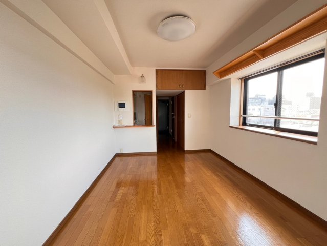 ハーバード・アイビー・スクエアの居間・リビング