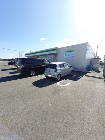 メゾン・ド・ケイ　Ｂの周辺|ファミリーマート宇部妻崎開作店まで600m