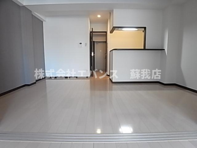 【居間・リビング】 | オリエンタルコート千葉中央Ⅱ | ゆったり過ごせるリビングです