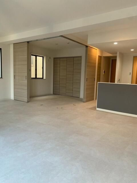 URNA SANDSの居間・リビング