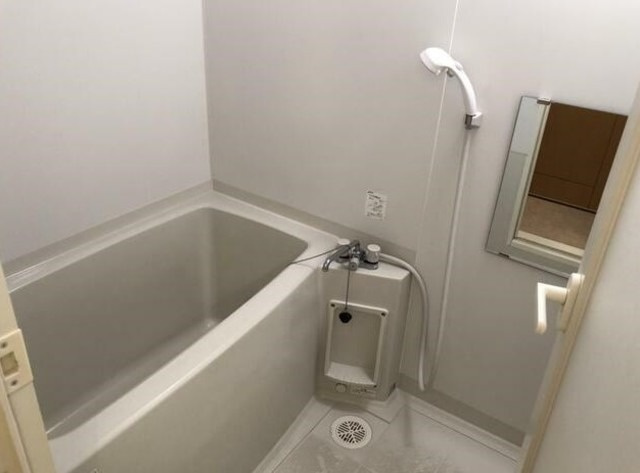 ライツェント石島の浴室