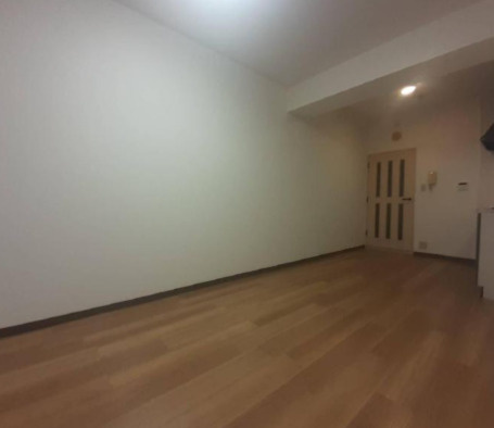 ヴィクトリー鈴木の内装