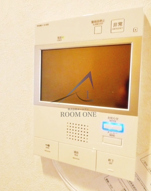ルーブル武蔵中原参番館のセキュリティ|モニター付インターホンです。