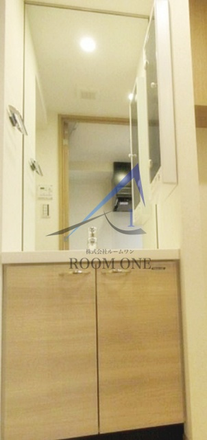 ルーブル武蔵中原参番館の洗面所|洗面台です。