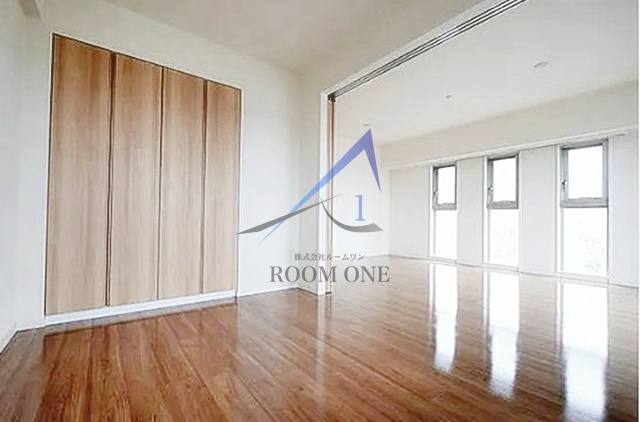 クリオ見沼代親水公園の居間・リビング|洋室のお部屋です。