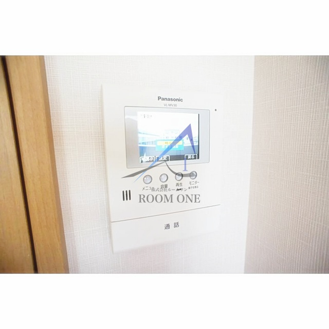 S・シャトルのセキュリティ|モニター付きインターホンです。