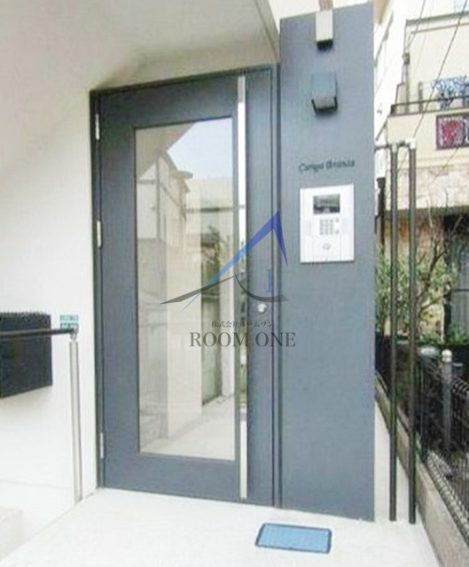 Ｃｏｒｕｊａ　Ｂｒａｎｃａのエントランス|エントランスです。