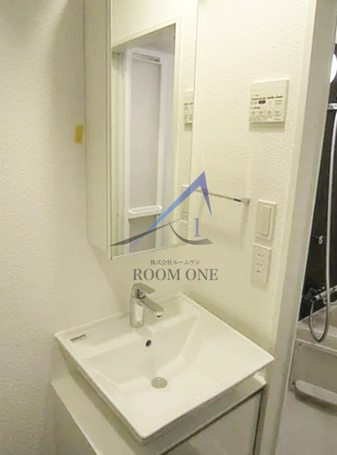 プレセダンヒルズ北千住Ⅱの洗面所|洗面台です。