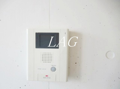 【セキュリティ】 | ラフィーネブラン | モニター付きインターホンです。