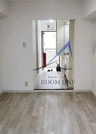 西新宿第２ローヤルコーポ齋藤ビルの居間・リビング|洋室のお部屋です。