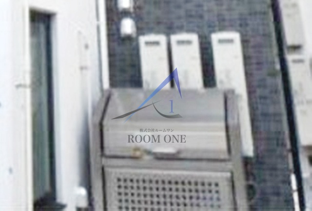 QUQURI Tokyo Shinjukuのその他共用部分|敷地内ごみ捨て場です。