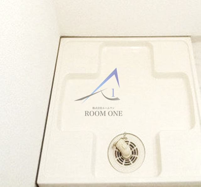 グランステューディオ市ヶ谷薬王寺Ⅱの設備|洗濯機置き場です。