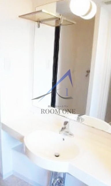 グランステューディオ市ヶ谷薬王寺Ⅱの洗面所|洗面台です。