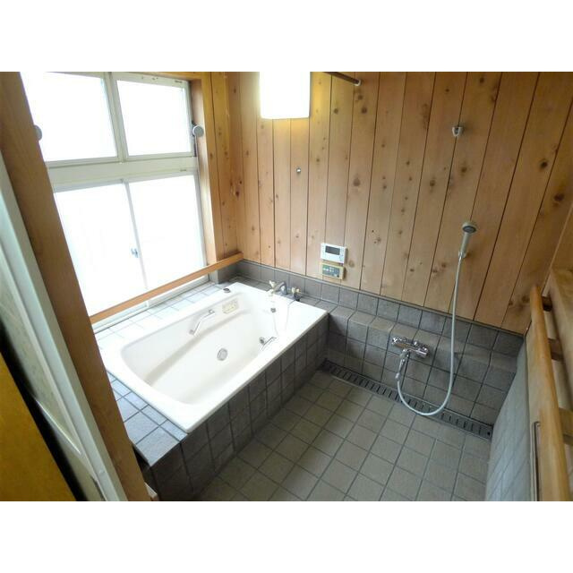 ミレ栄町の浴室