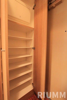 【玄関】 | ラグジュアリーアパートメント中目黒