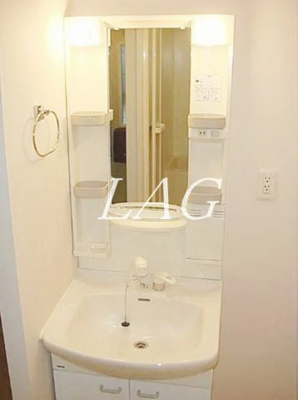 【洗面所】 | ウィスタリア | 洗面台です。