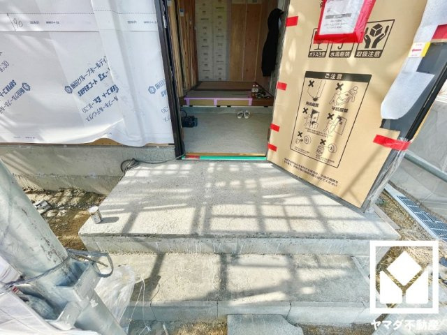 大津市堅田１丁目　3期　4号棟の玄関|3月5日　現地写真更新