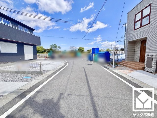大津市堅田１丁目　3期　1号棟の前面道路含む現地写真