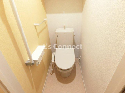 【トイレ】 | サニーレジデンス・ケイ | 温水洗浄便座付きのトイレ。