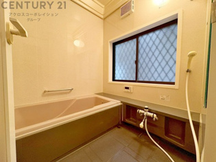 窓を開けて換気しやすく、湿気やカビの発生を抑えやすい点が魅力です。清潔な状態を保ちやすく、快適にご利用いただけます。