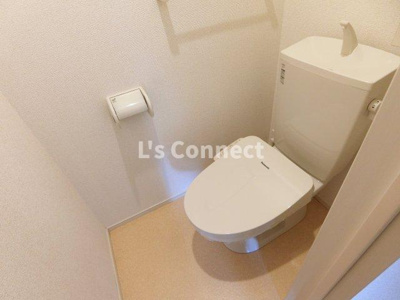 【トイレ】 | クワルツ・ド・ロッシュ龍 | 温水洗浄便座付きのトイレ。