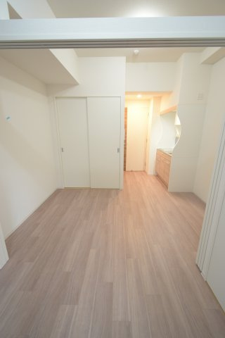 セレニテ桜川駅前プリエの居間・リビング