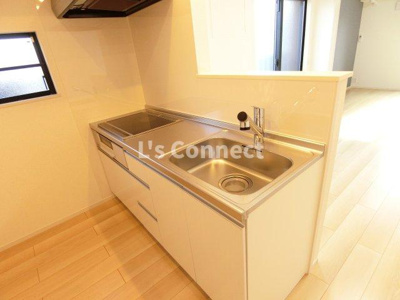 【キッチン】 | ソルカリーノ | ２口ＩＨとラジエントヒーターの３口システムキッチン。