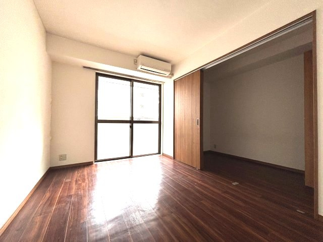 プレジール芝大門の居間・リビング