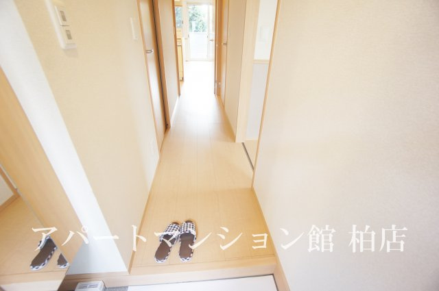 メゾンリッシュBの玄関