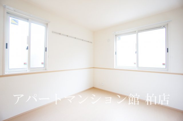 メゾンリッシュBの寝室