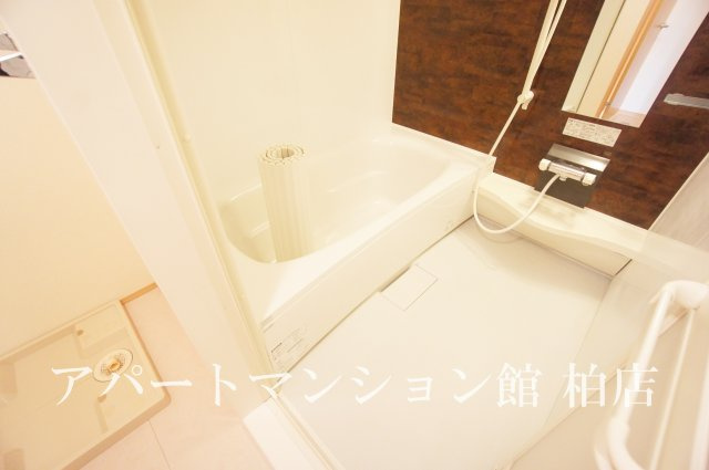 メゾンリッシュBの浴室