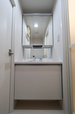 【独立洗面台】 | ワコーレ吉野町ガーデン | 家具・小物はイメージです