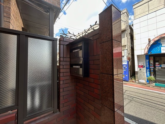 Star Valley E-SIDE(ｽﾀｰｳﾞｧﾚｲｲｰｻｲﾄﾞ)のエントランス