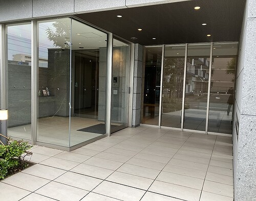 サーパス新潟駅南のエントランス|エントランス　※2026年01月撮影