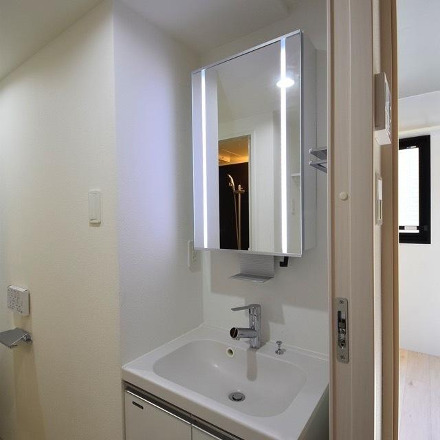 カーサピアッツァ新宿西落合の洗面所|洗面所