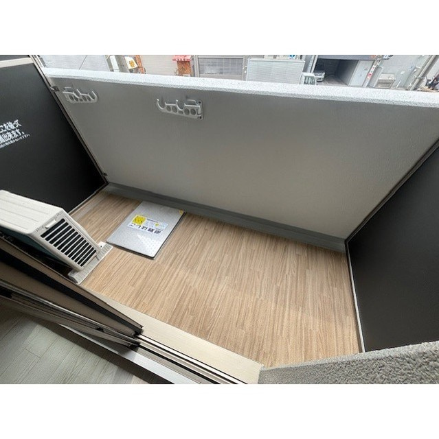 エスリード大阪フェリスのバルコニー