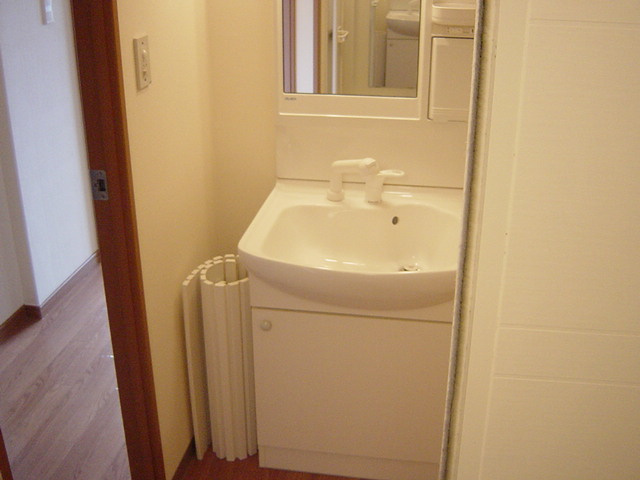 グローリアス・キャッスルⅡの洗面所|洗面