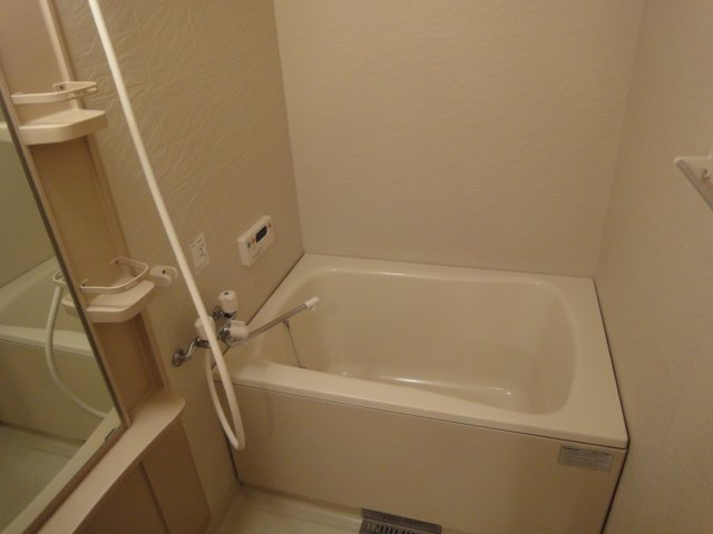 ティアラＡの浴室|バス